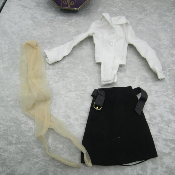 Tonner Tyler Wentworth Signature Style Outfit, for 16" Fashion Doll - Picture 4 of 9